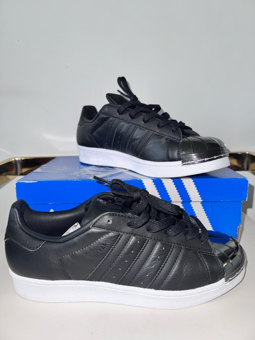 Adidas “Metallic Toe” - Picture 3 of 3